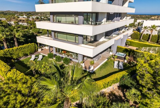 Apartment / flat - Resale - Las Colinas Golf - LAS COLINAS GOLF RESORT