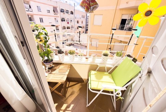 Apartment / flat - Resale - Torrevieja - Centro