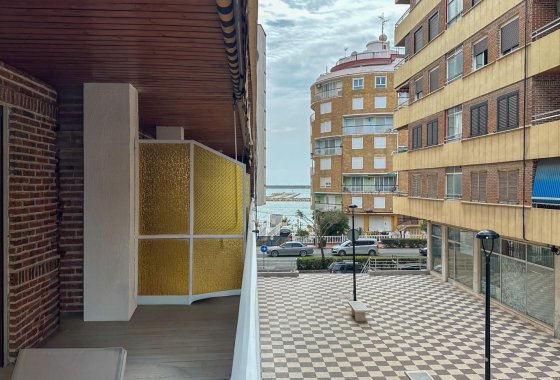 Apartment / flat - Resale - Torrevieja - Playa Los Naufragos