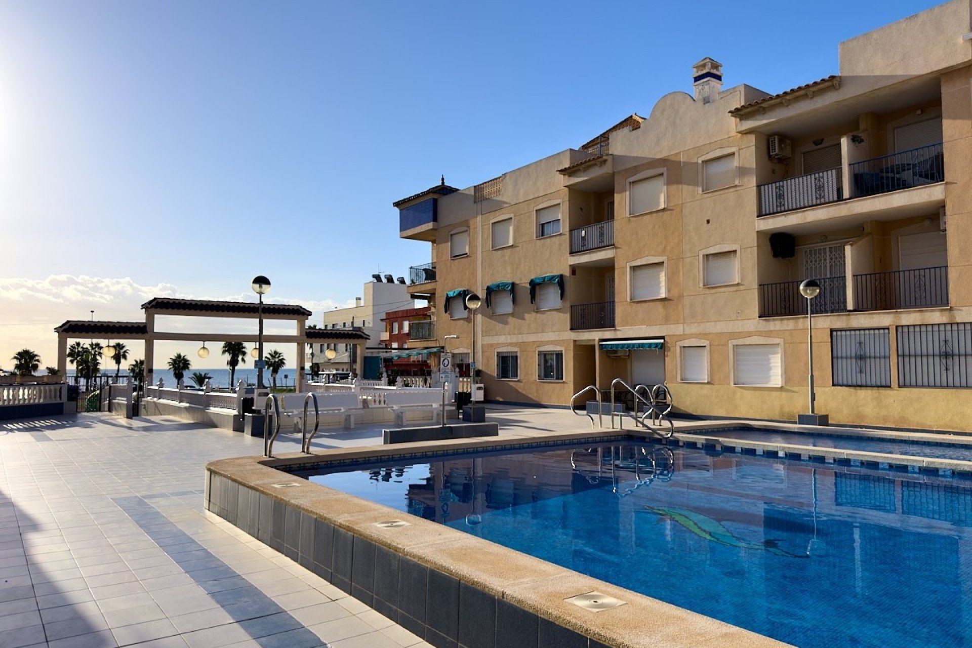 Återförsäljning - Apartament / Duplex - Torrevieja - Playa Los Naufragos