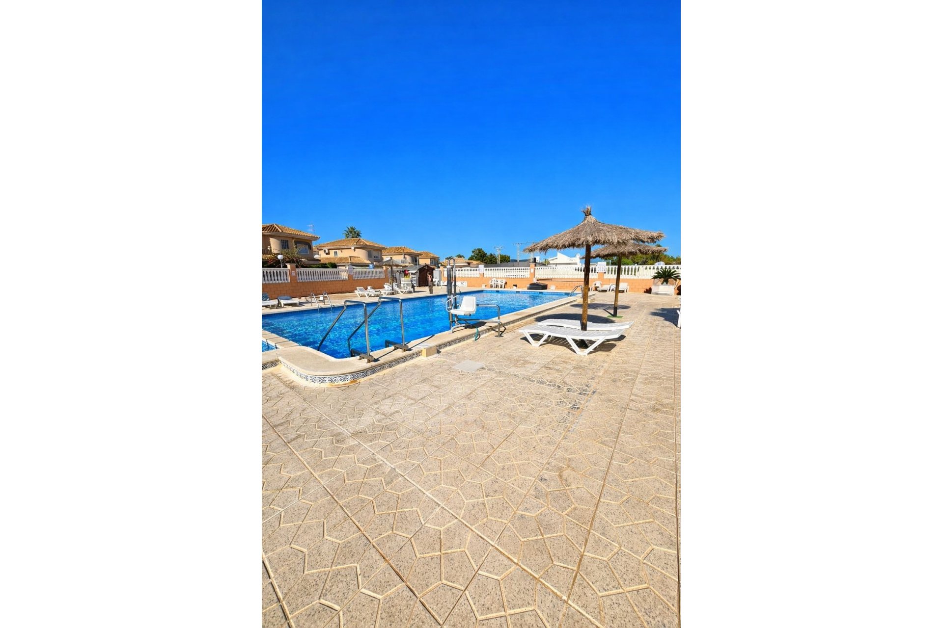 Återförsäljning - Bungalow - Torrevieja - Los Altos