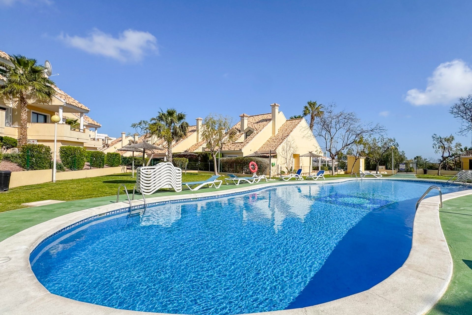 Återförsäljning - Lägenhet / lägenhet - Orihuela Costa - Lomas de Campoamor