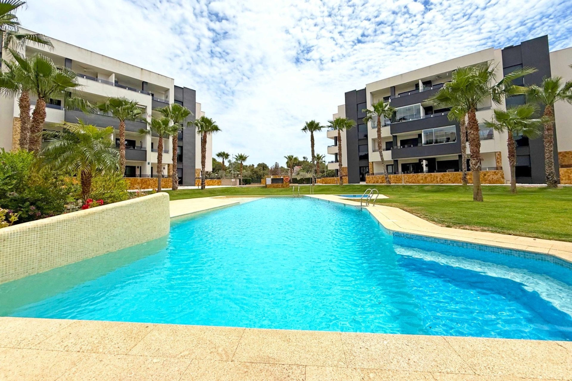 Återförsäljning - Lägenhet / lägenhet - Orihuela Costa - Los Altos