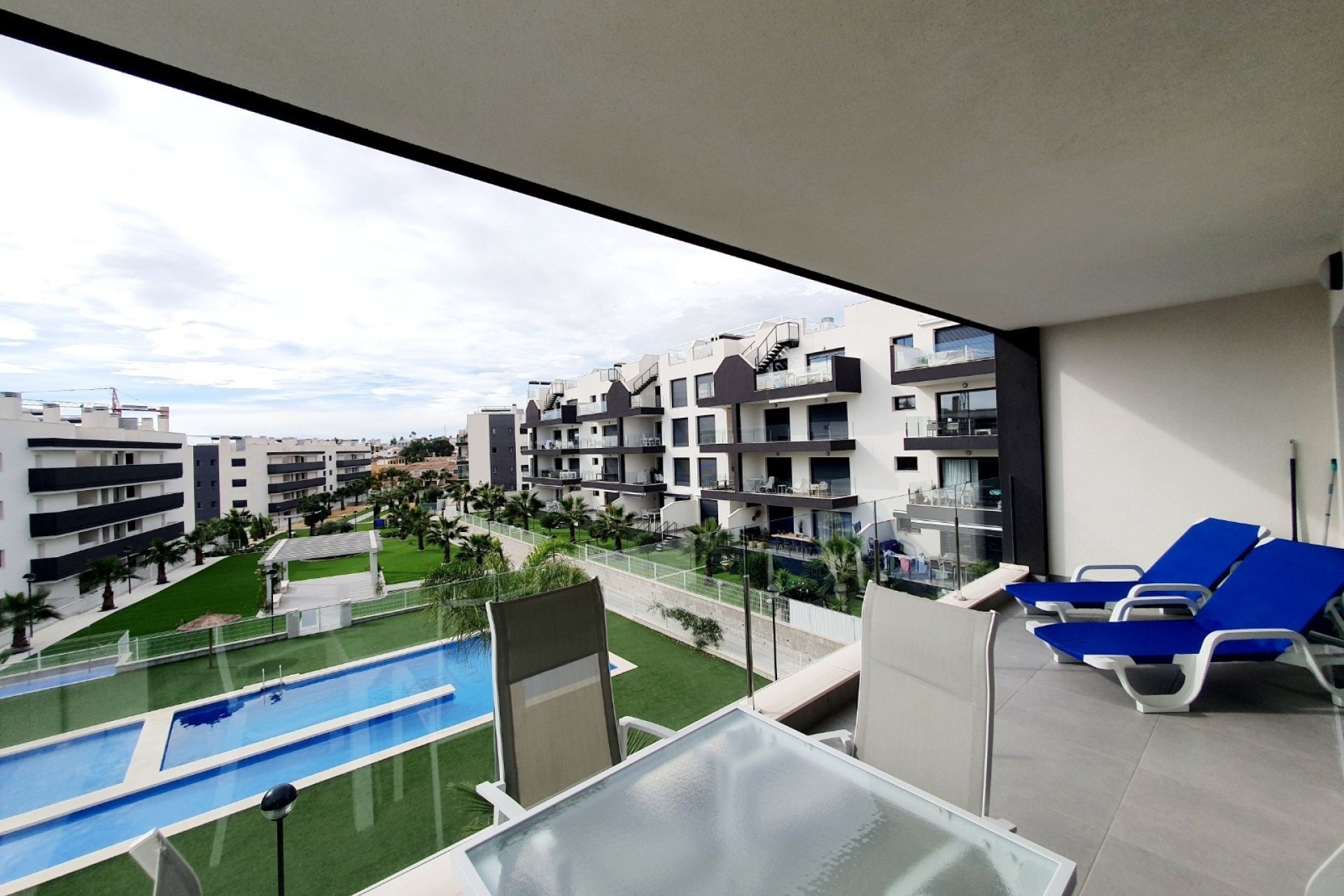 Återförsäljning - Lägenhet / lägenhet - Orihuela Costa - Villamartín