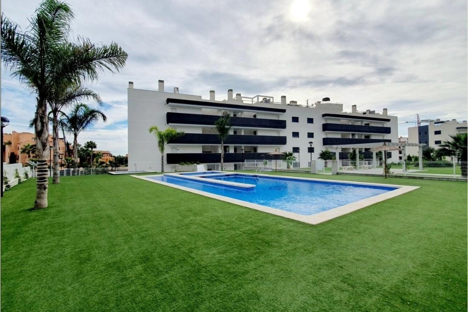 Återförsäljning - Lägenhet / lägenhet - Orihuela Costa - Villamartín