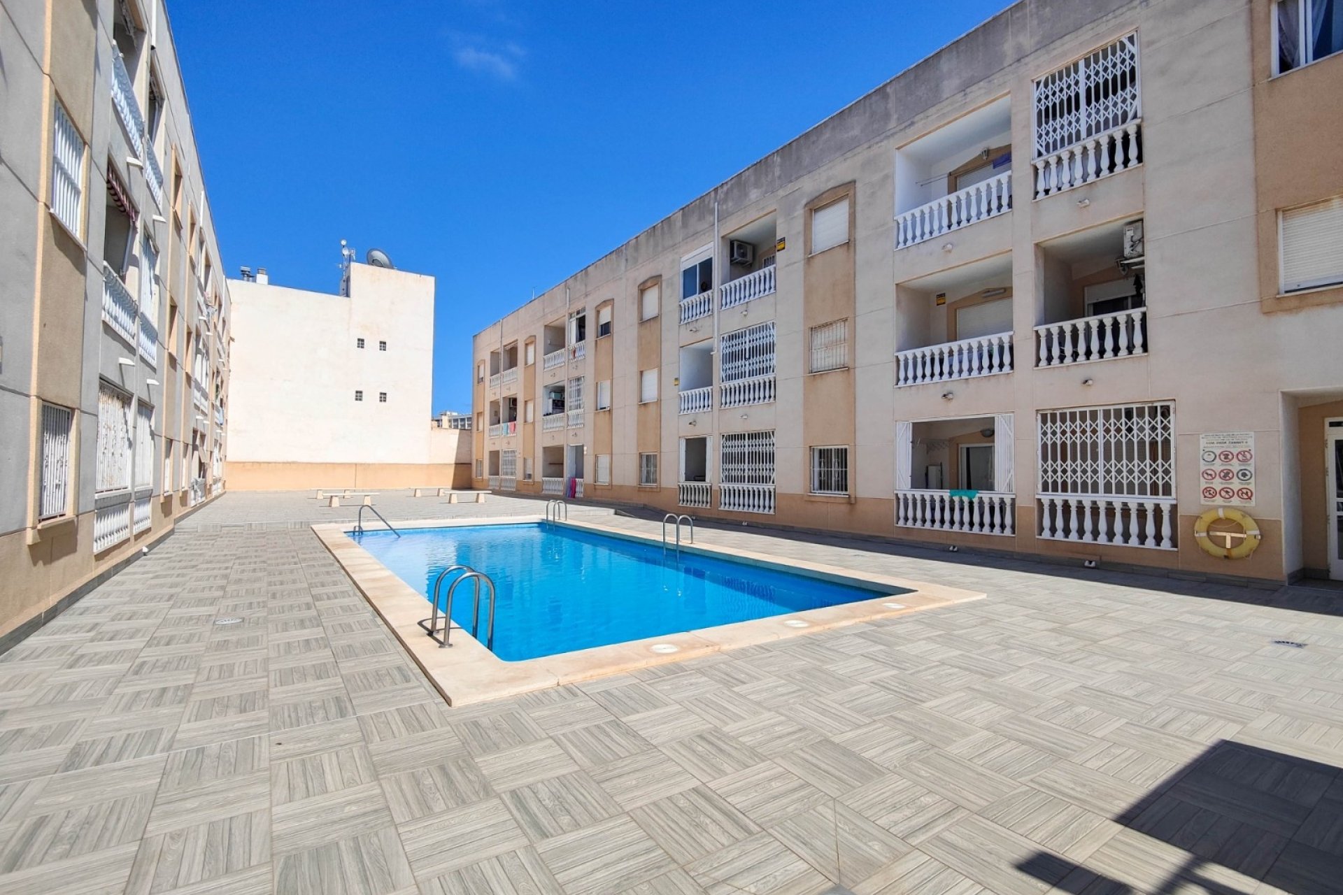 Återförsäljning - Lägenhet / lägenhet - Torrevieja - Antonio Machado