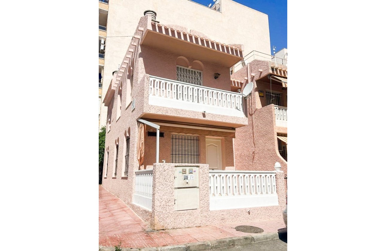 Återförsäljning - Lägenhet / lägenhet - Torrevieja - Center