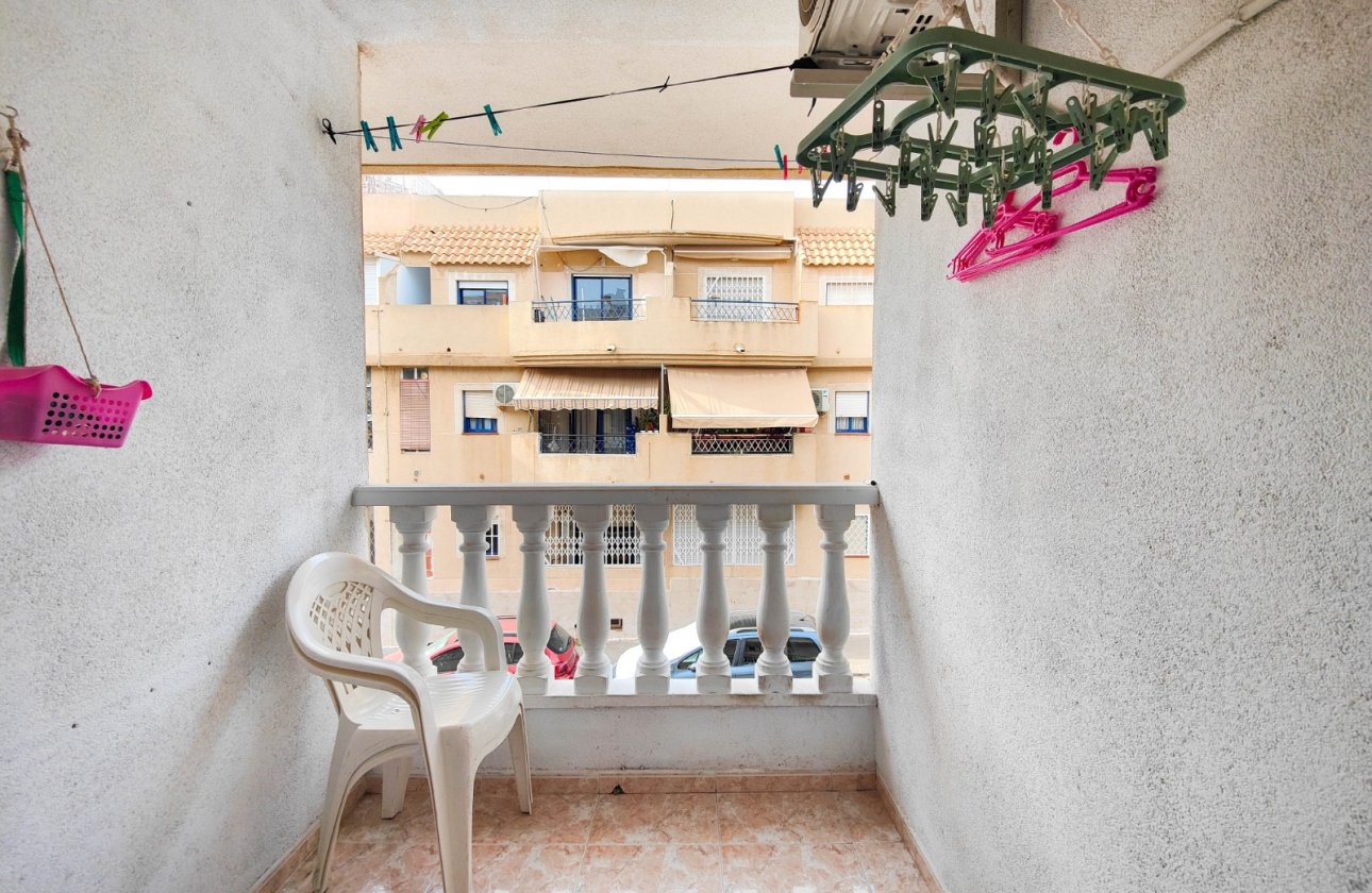 Återförsäljning - Lägenhet / lägenhet - Torrevieja - Center