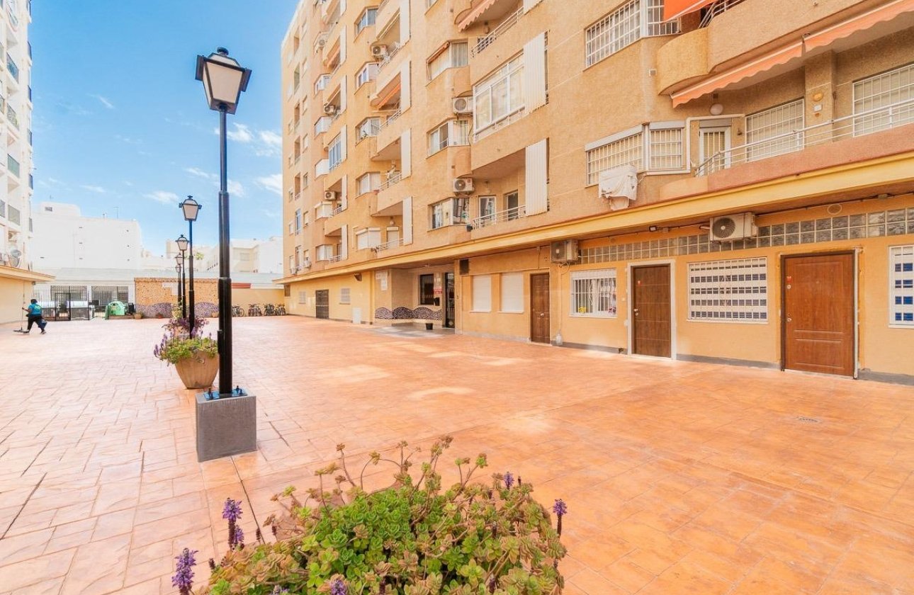 Återförsäljning - Lägenhet / lägenhet - Torrevieja - Centro