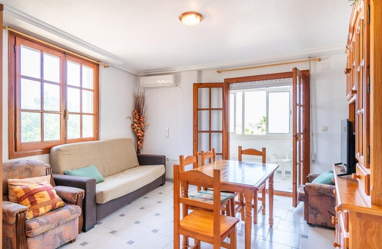 Återförsäljning - Lägenhet / lägenhet - Torrevieja - La Mata pueblo