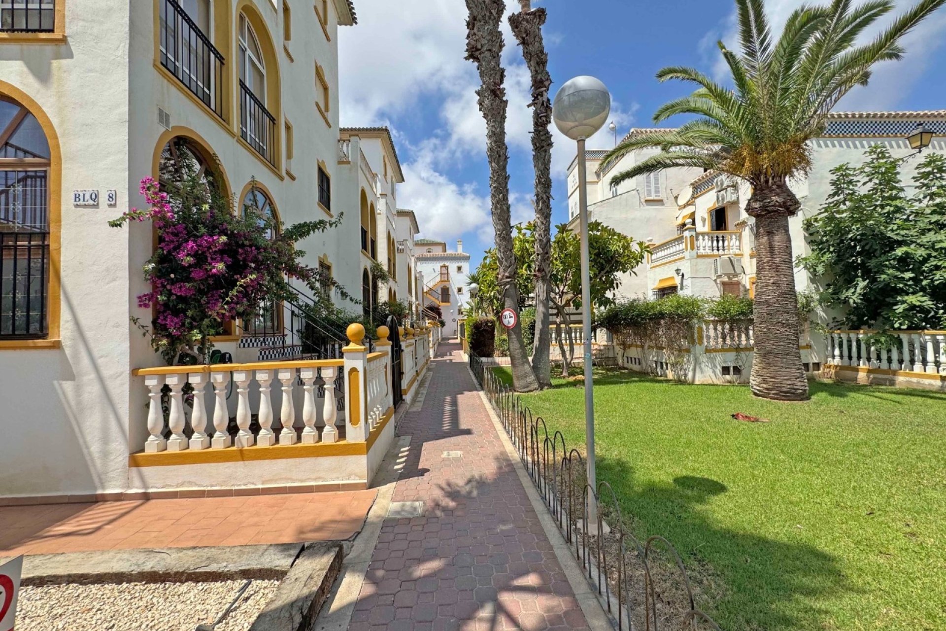 Återförsäljning - Lägenhet / lägenhet - Torrevieja - La Mata