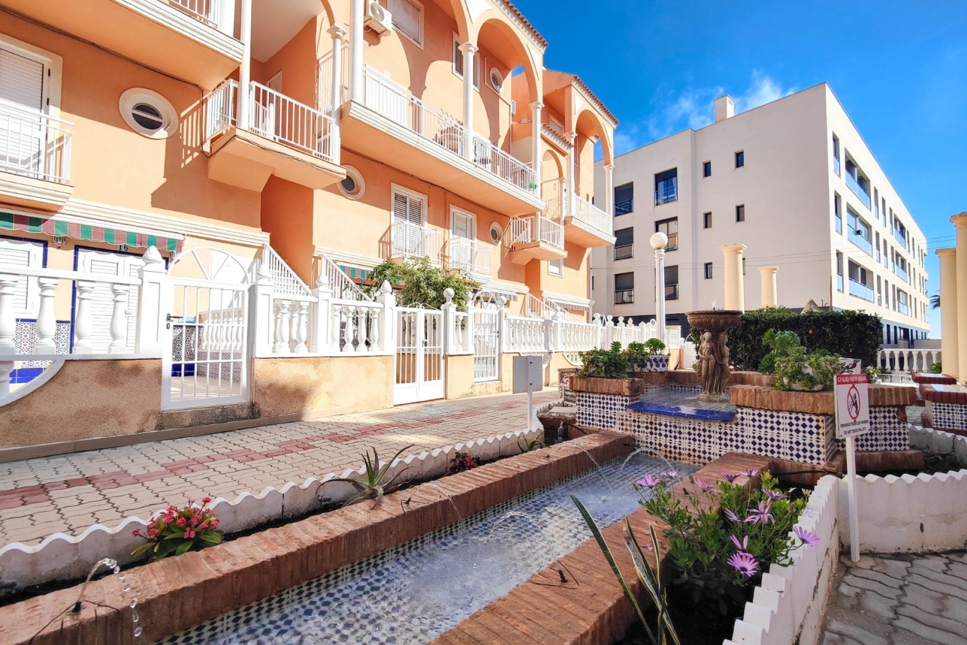 Återförsäljning - Lägenhet / lägenhet - Torrevieja - La Mata