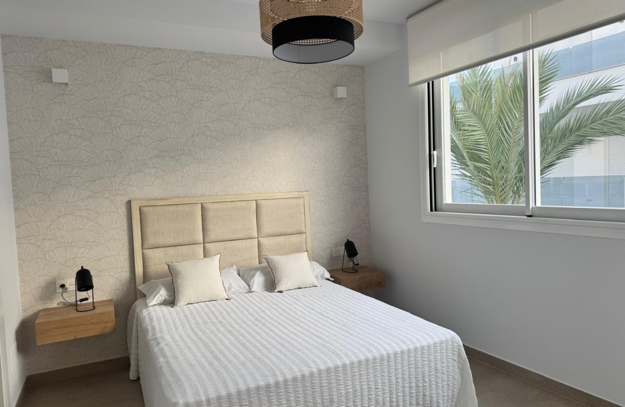 Återförsäljning - Lägenhet / lägenhet - Torrevieja - Los Locos