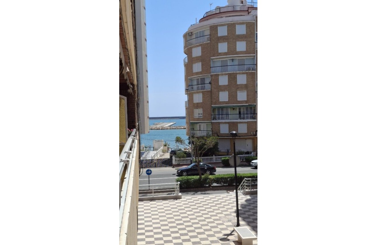 Återförsäljning - Lägenhet / lägenhet - Torrevieja - Playa Acequion