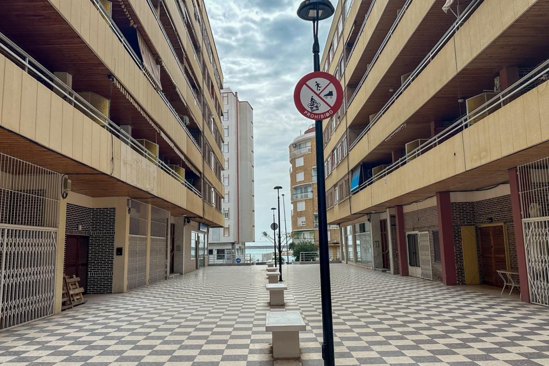 Återförsäljning - Lägenhet / lägenhet - Torrevieja - Playa Los Naufragos