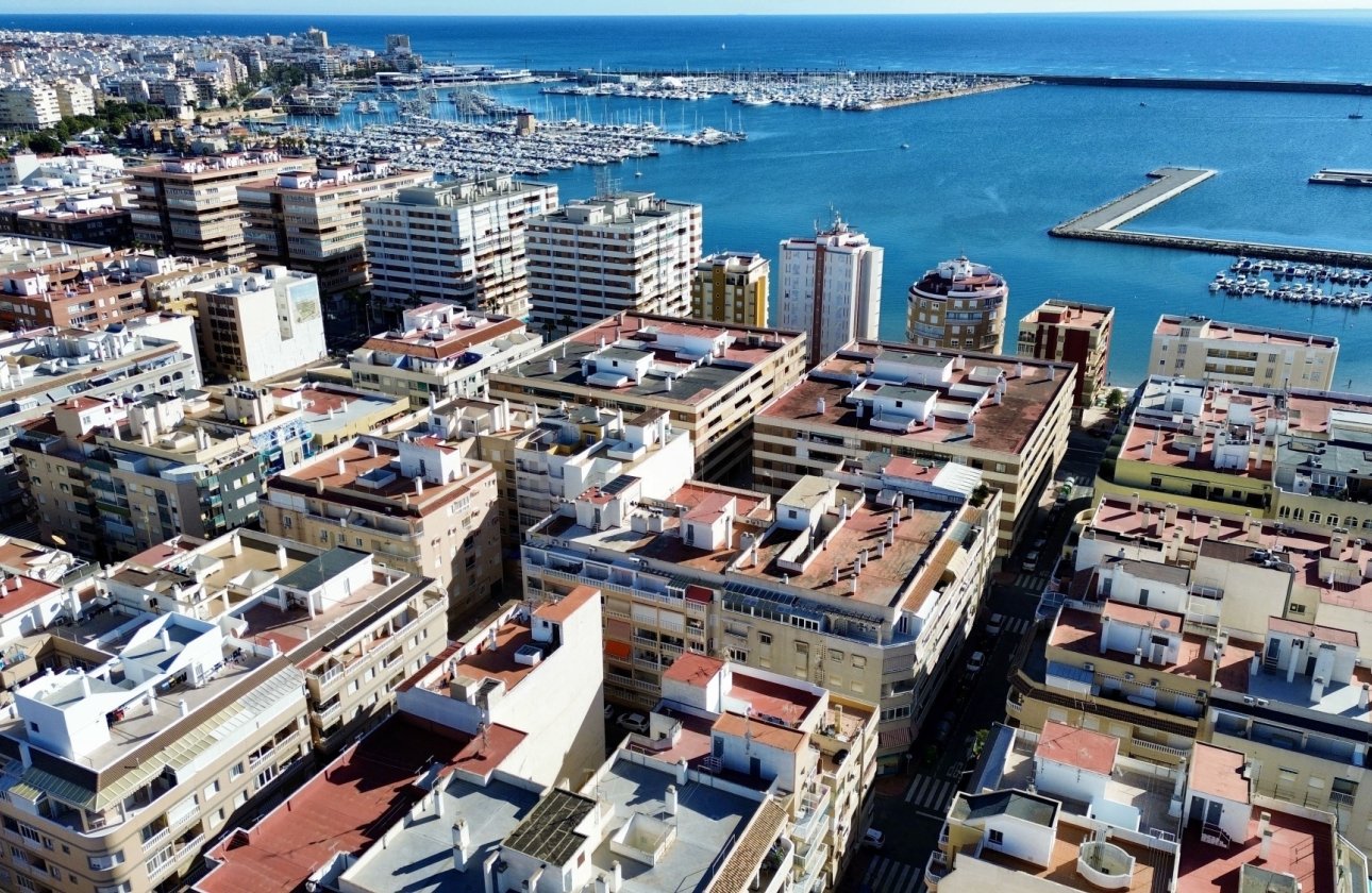 Återförsäljning - Lägenhet / lägenhet - Torrevieja
