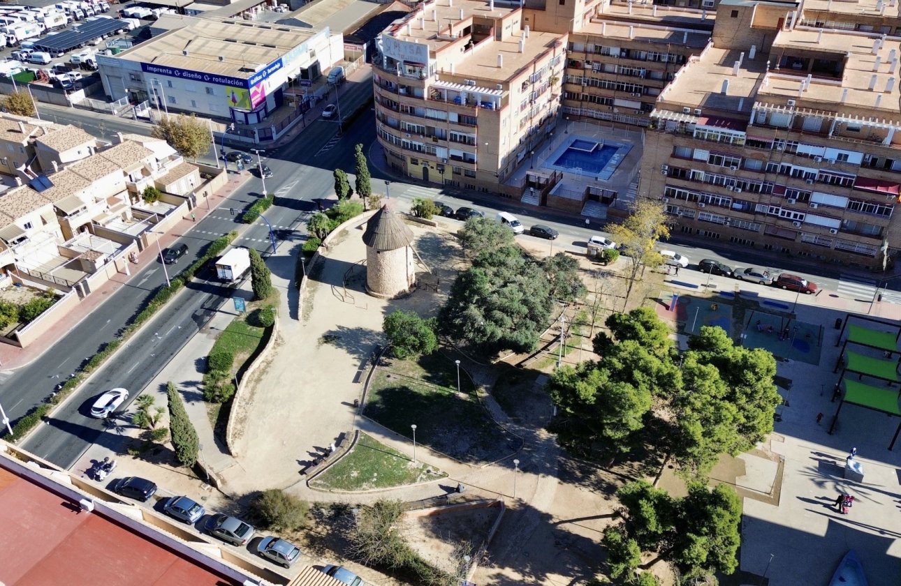 Återförsäljning - Lägenhet / lägenhet - Torrevieja