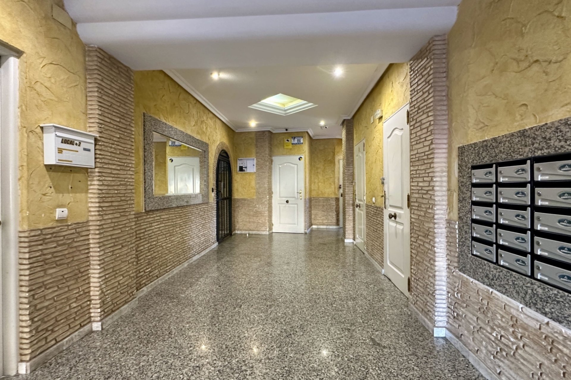 Återförsäljning - Lägenhet / lägenhet - Torrevieja