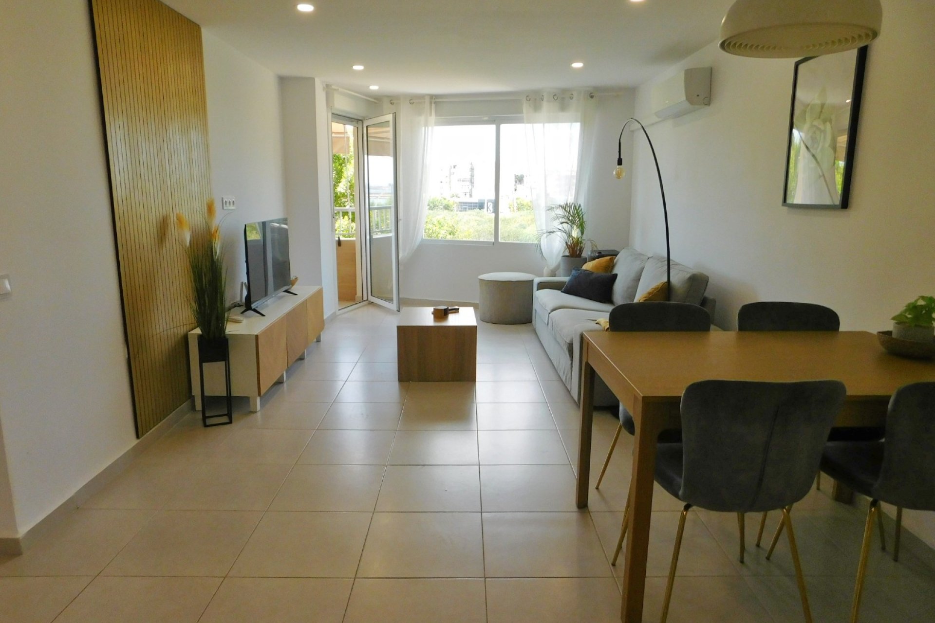Återförsäljning - Lägenhet / lägenhet - Torrevieja
