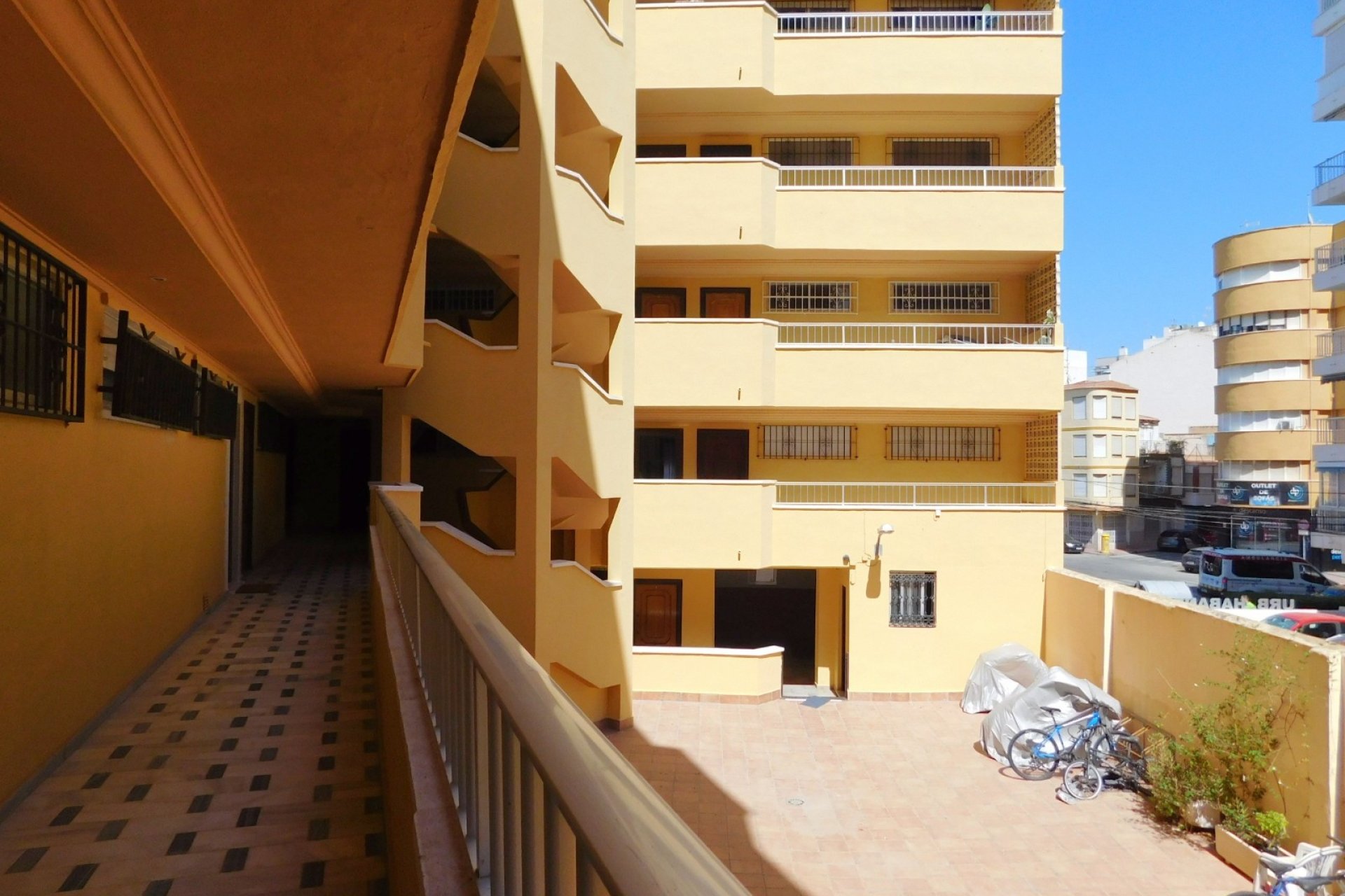 Återförsäljning - Lägenhet / lägenhet - Torrevieja