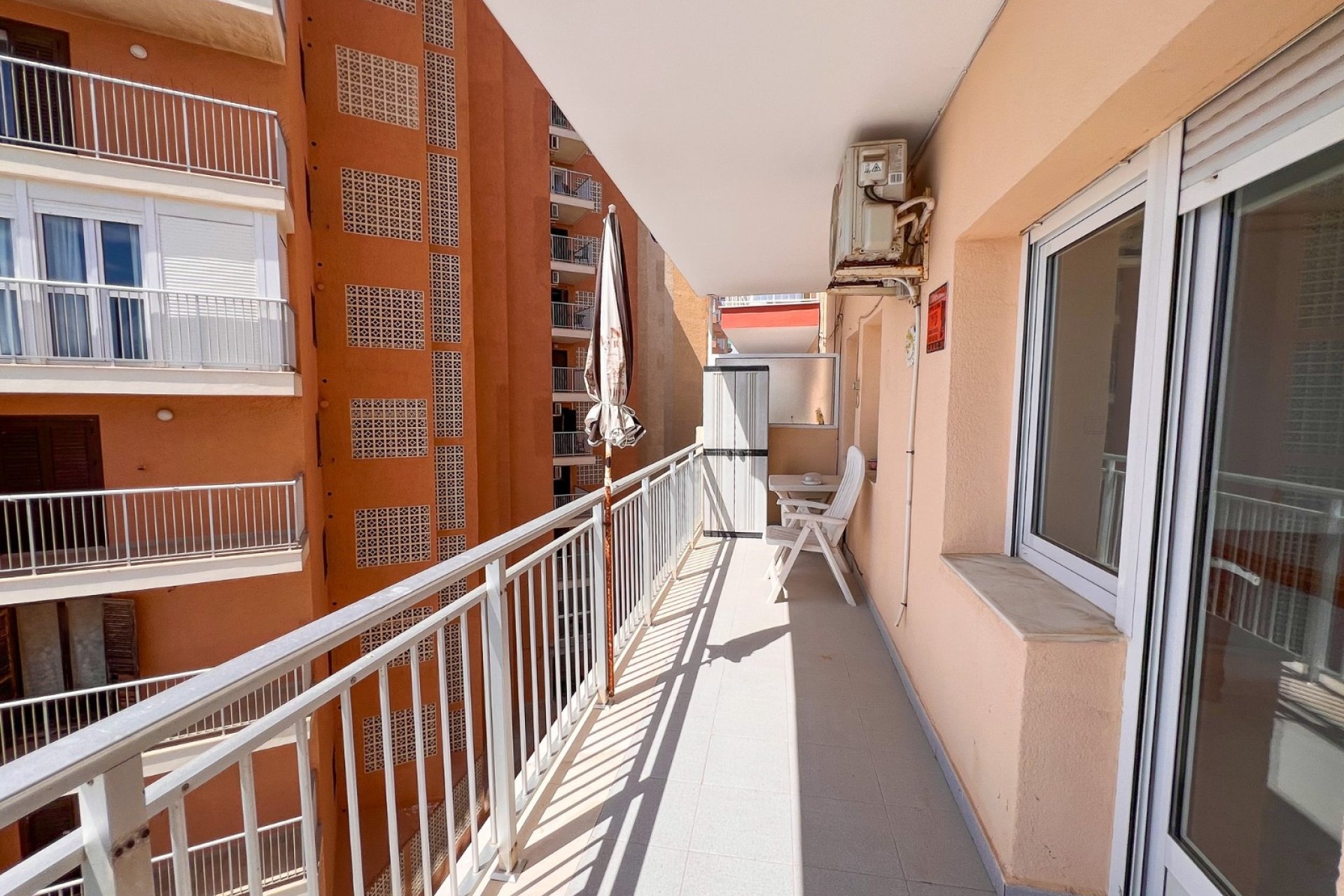 Återförsäljning - Lägenhet / lägenhet - Torrevieja