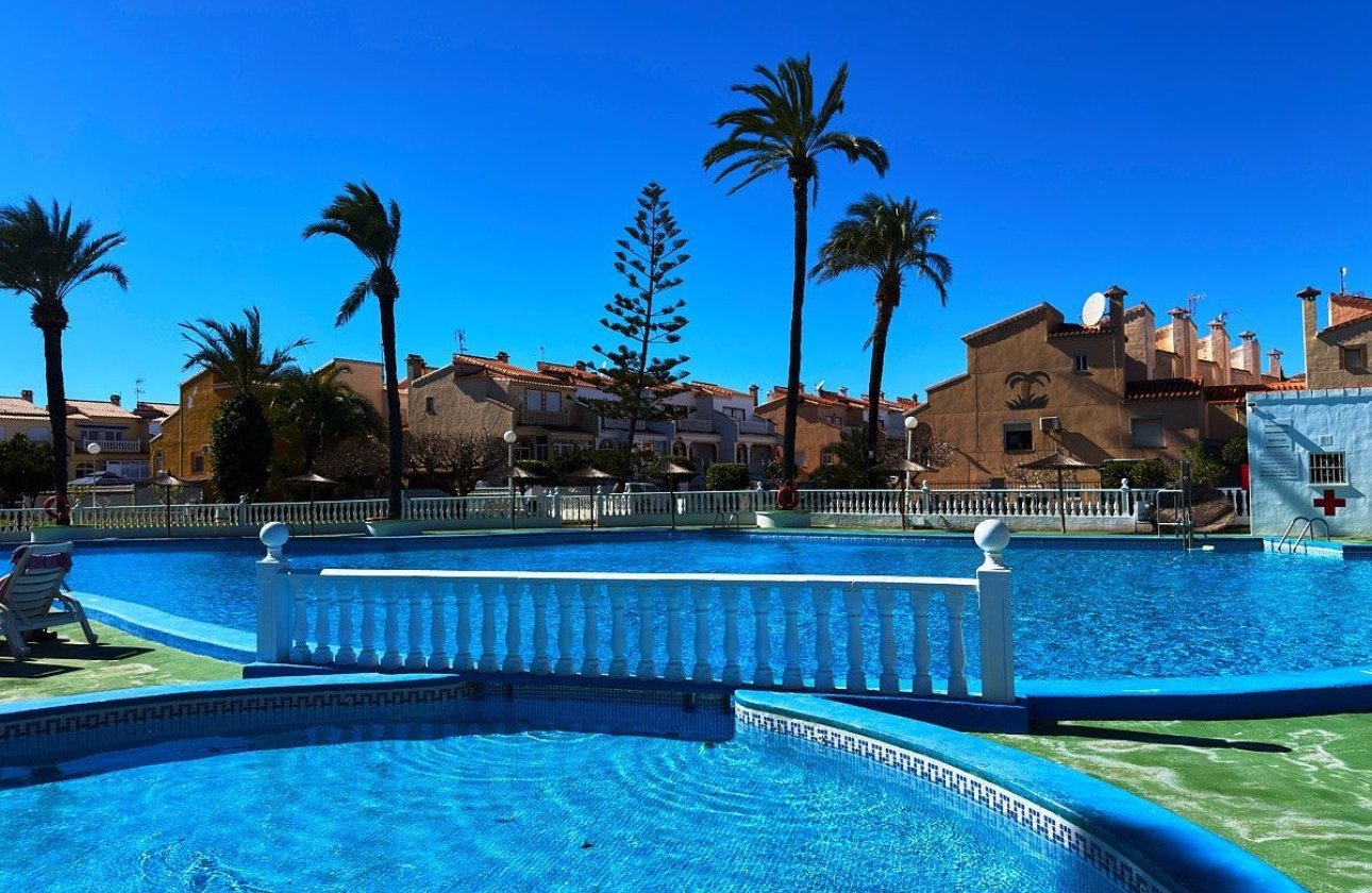 Återförsäljning - Radhus - Torrevieja - Urb. Torrealmendros