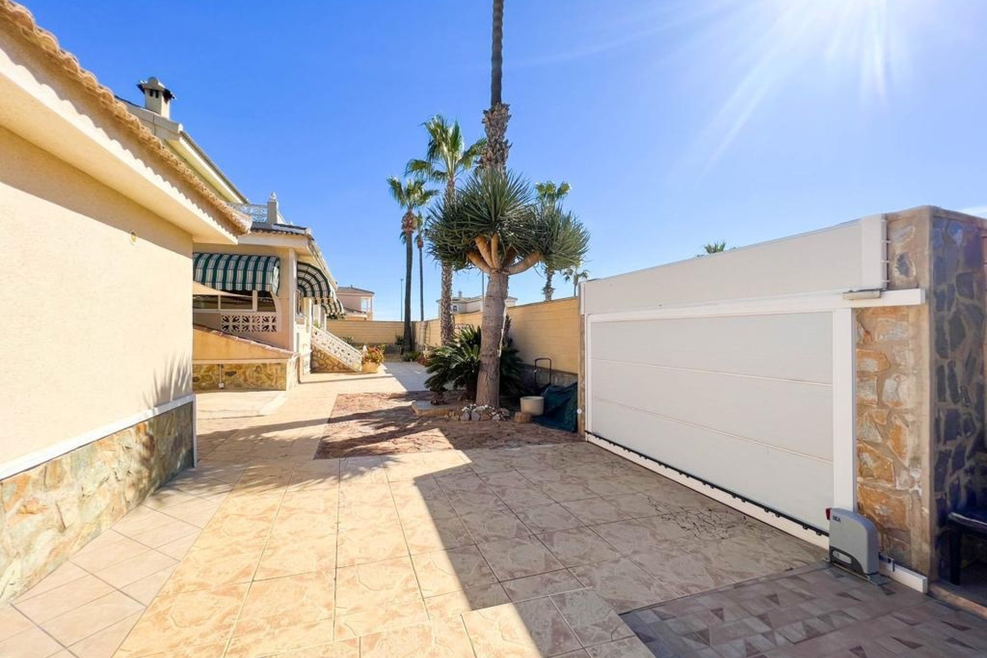 Återförsäljning - Villa - Ciudad Quesada - Doña Pepa