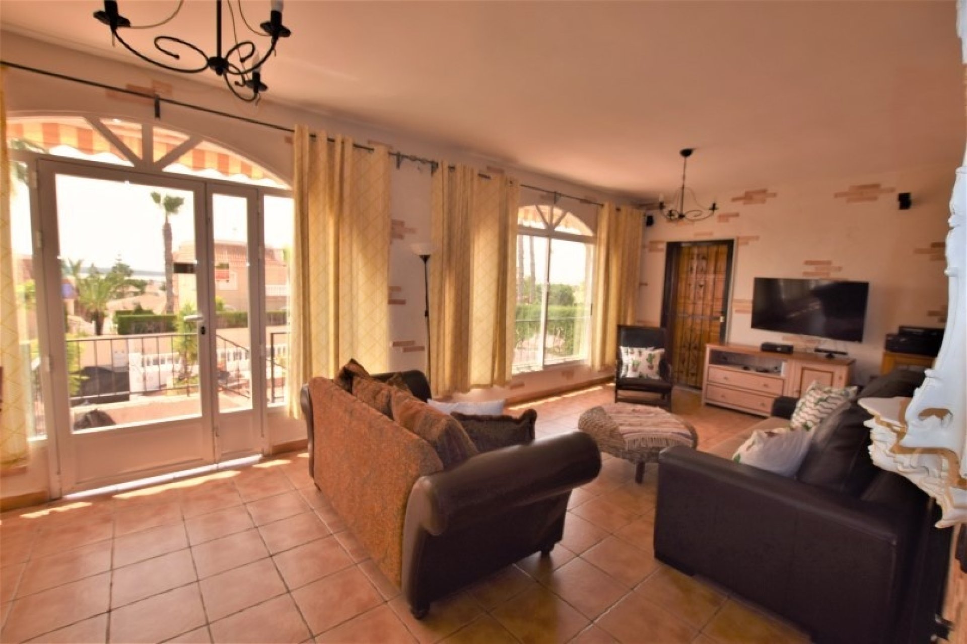 Återförsäljning - Villa - Ciudad Quesada - Pueblo Bravo