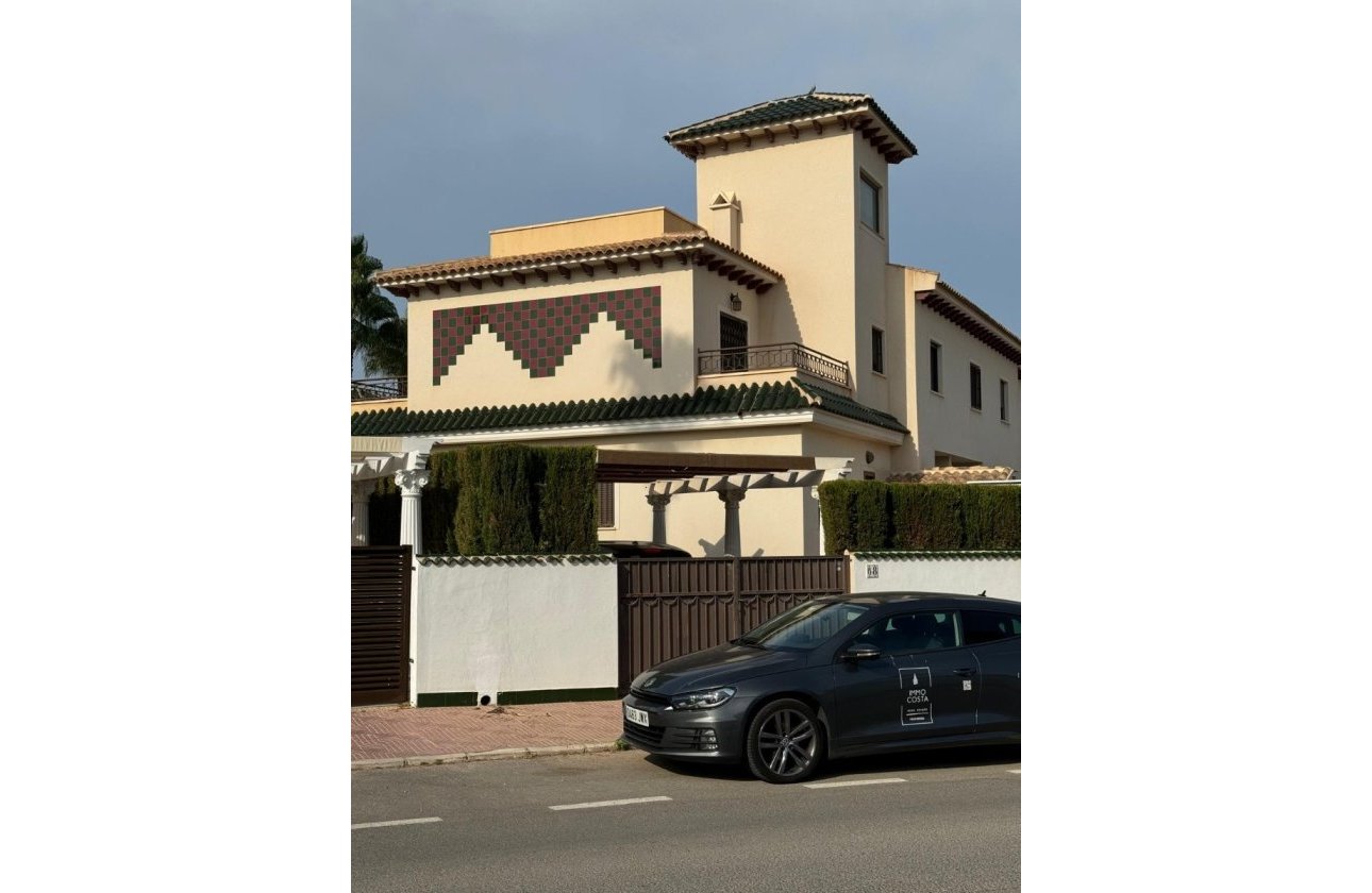 Återförsäljning - Villa - Ciudad Quesada - Rojales