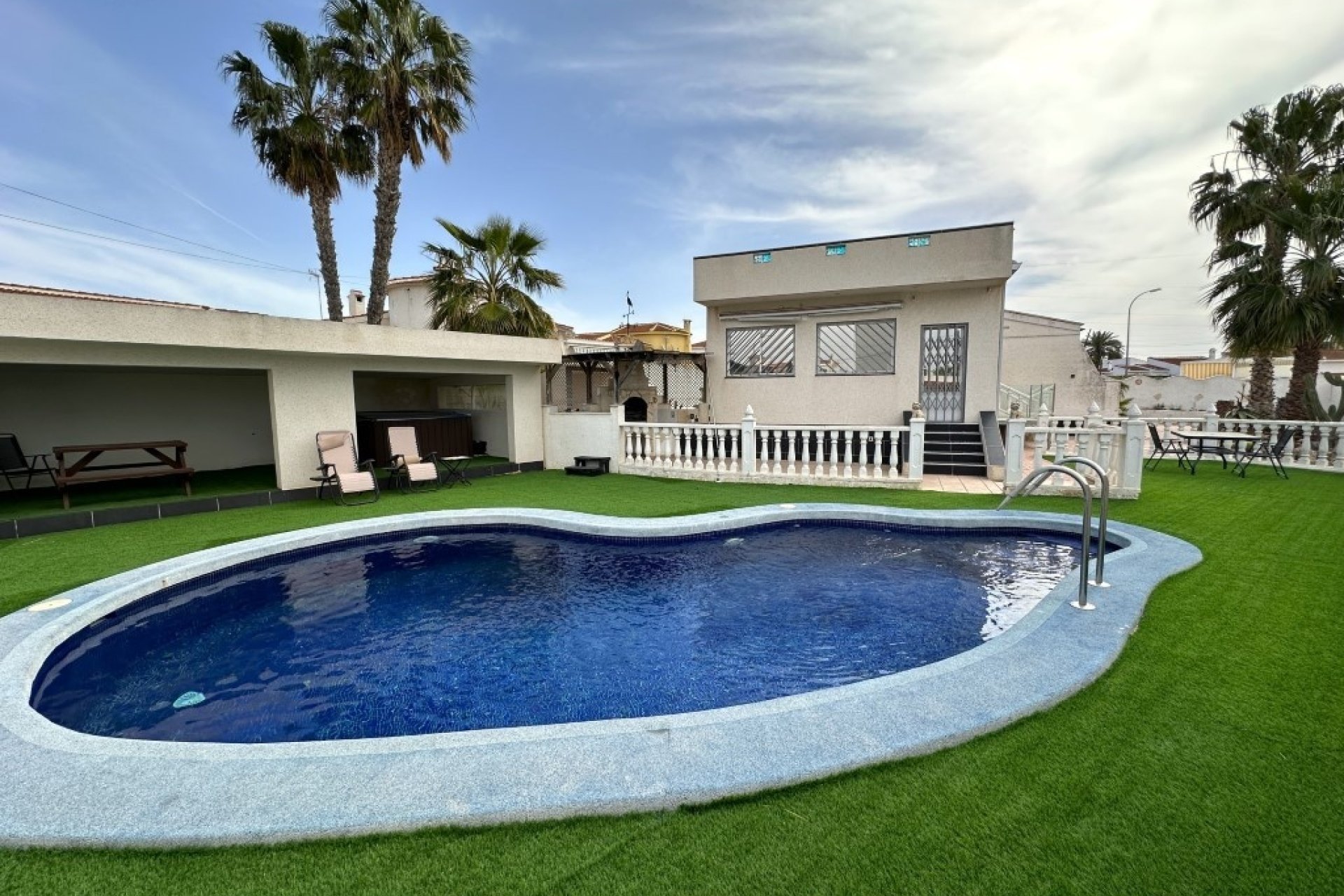 Återförsäljning - Villa - Ciudad Quesada