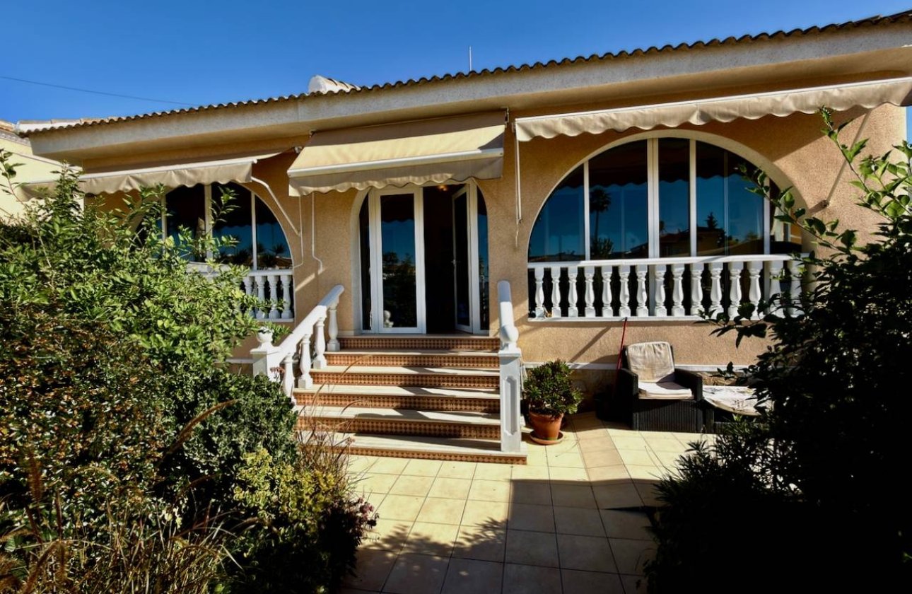 Återförsäljning - Villa - Ciudad Quesada