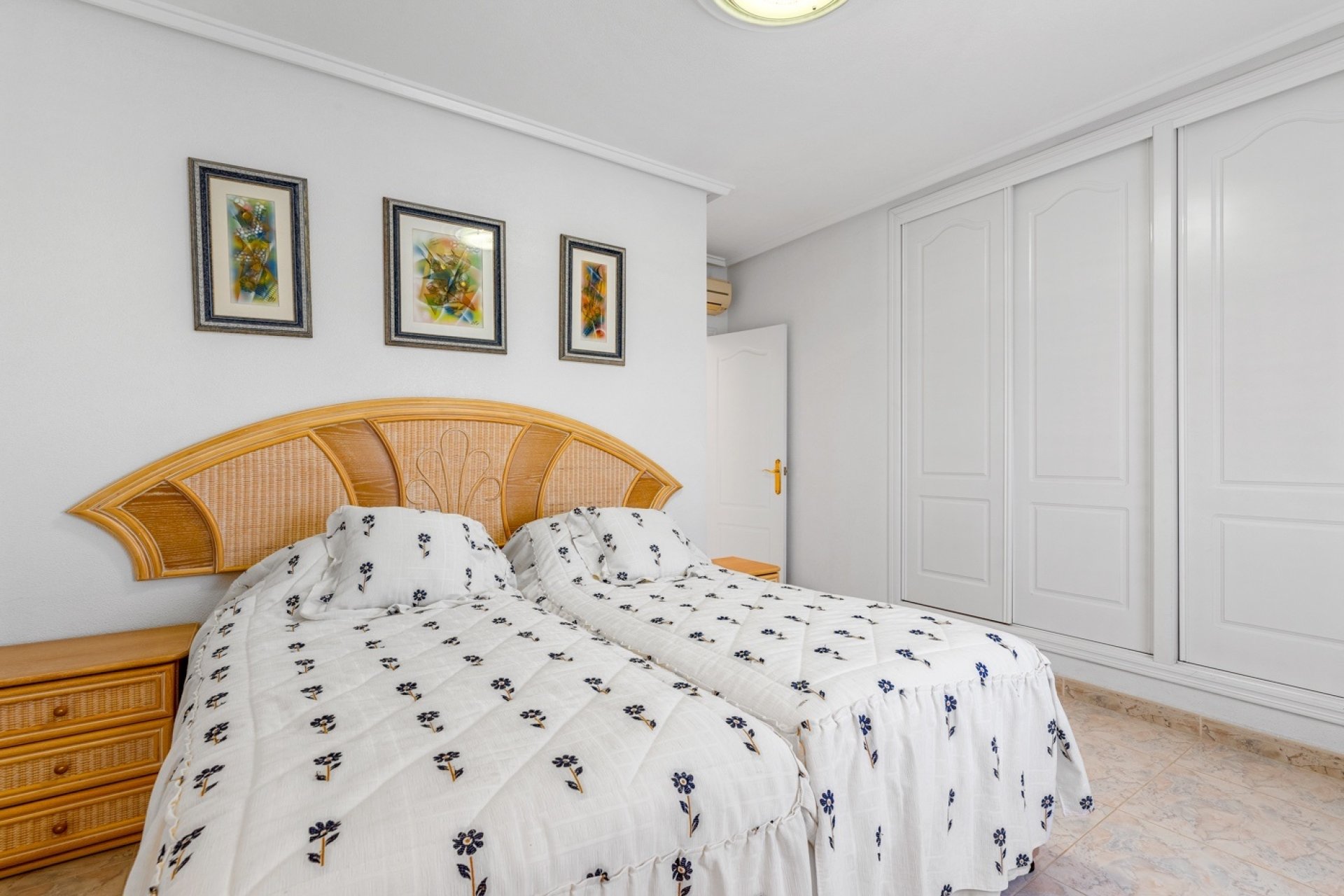 Återförsäljning - Villa - Ciudad Quesada