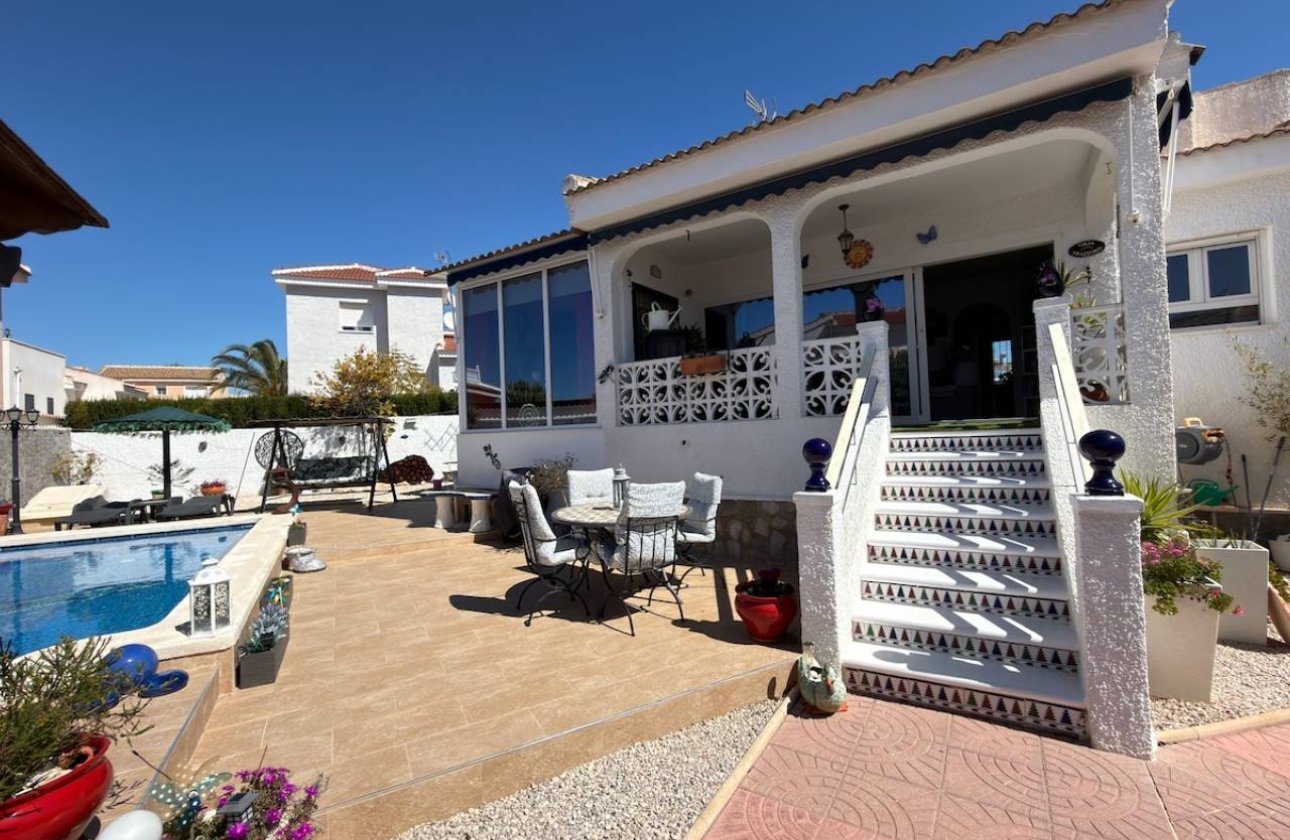 Återförsäljning - Villa - Ciudad Quesada