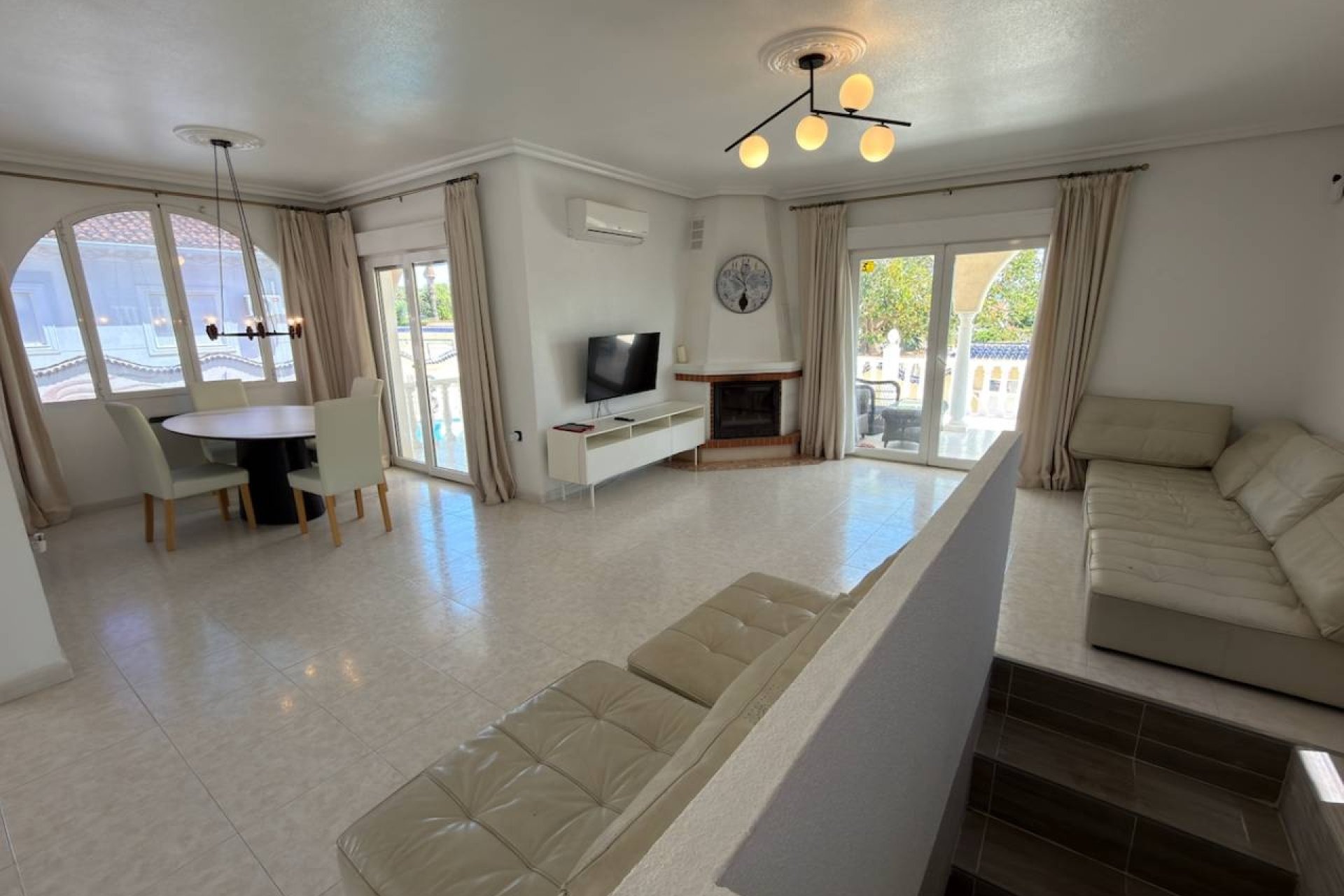 Återförsäljning - Villa - Ciudad Quesada