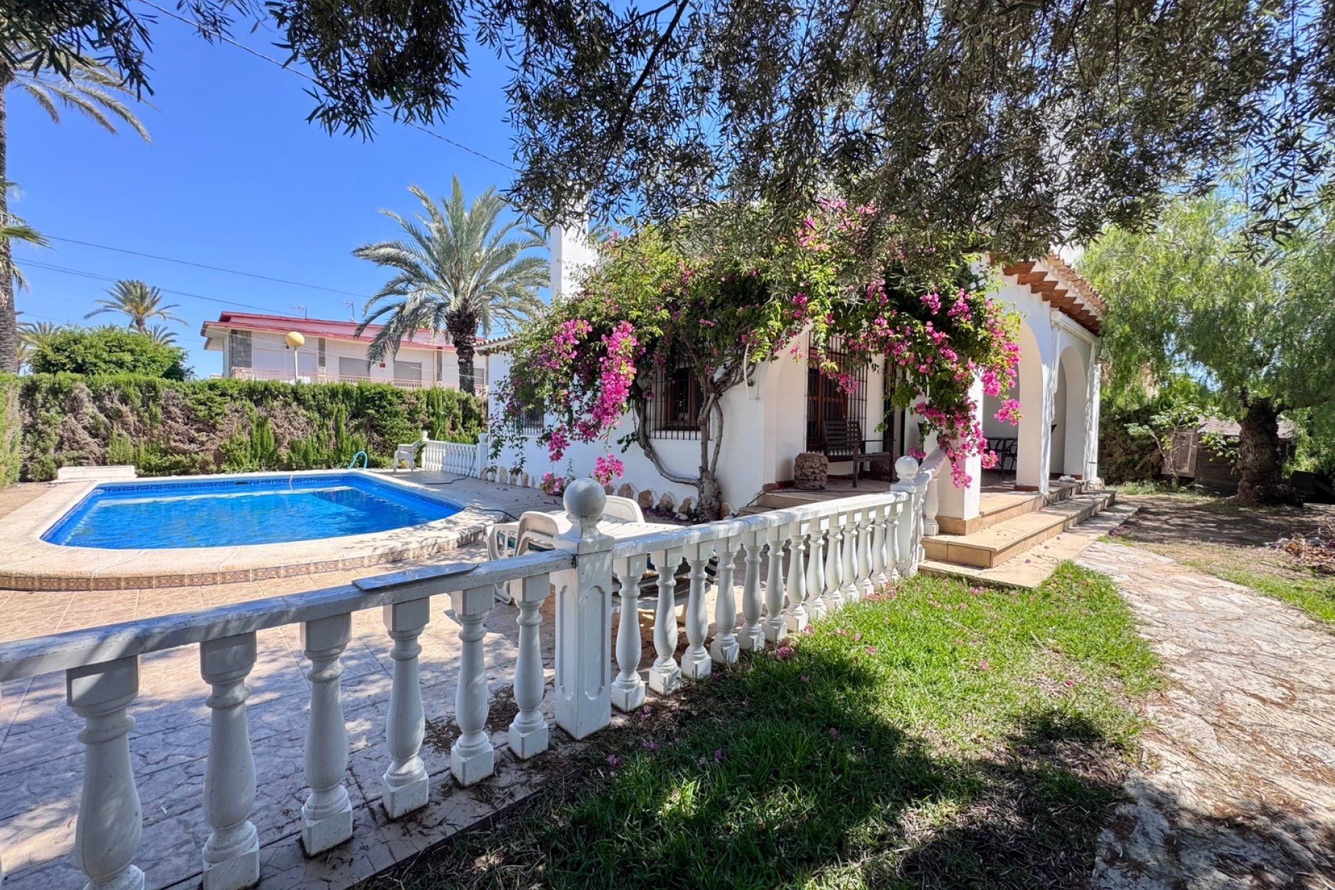 Återförsäljning - Villa - Orihuela Costa - Cabo Roig
