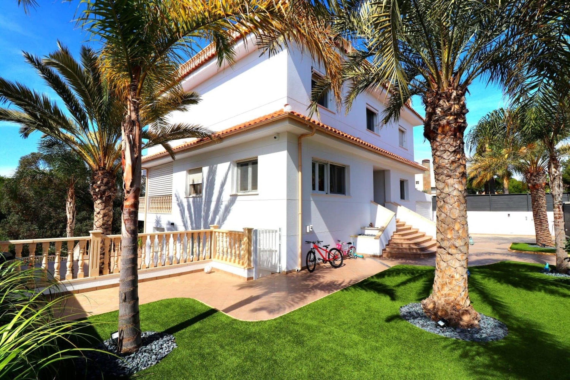 Återförsäljning - Villa - Orihuela Costa - Campoamor