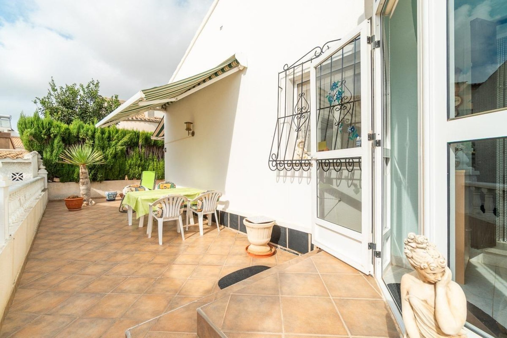 Återförsäljning - Villa - Orihuela Costa - La Florida
