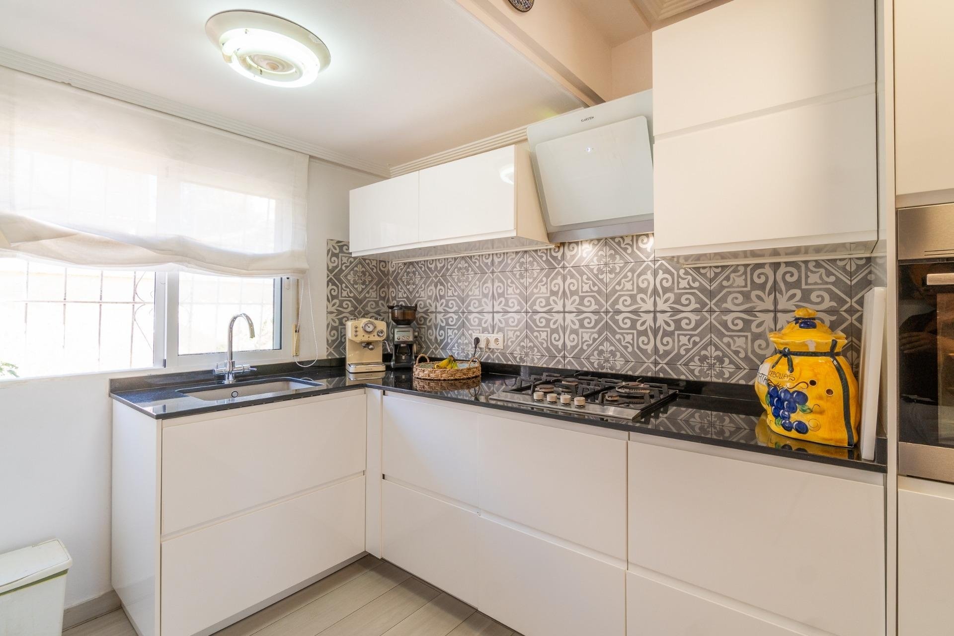 Återförsäljning - Villa - Orihuela Costa - Los Balcones
