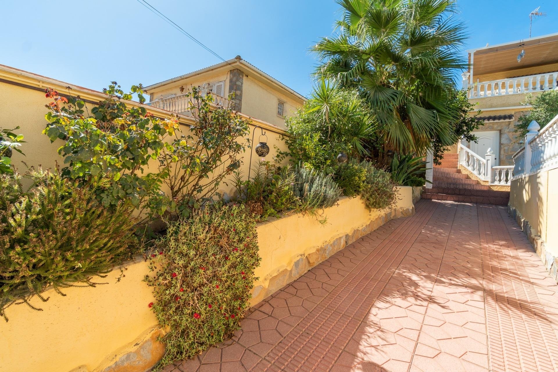 Återförsäljning - Villa - Orihuela Costa - Los Balcones