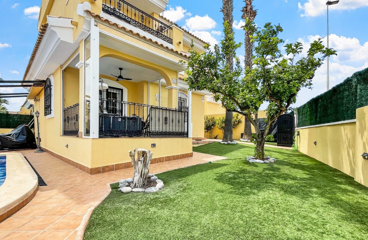 Återförsäljning - Villa - Orihuela Costa - Los Dolses