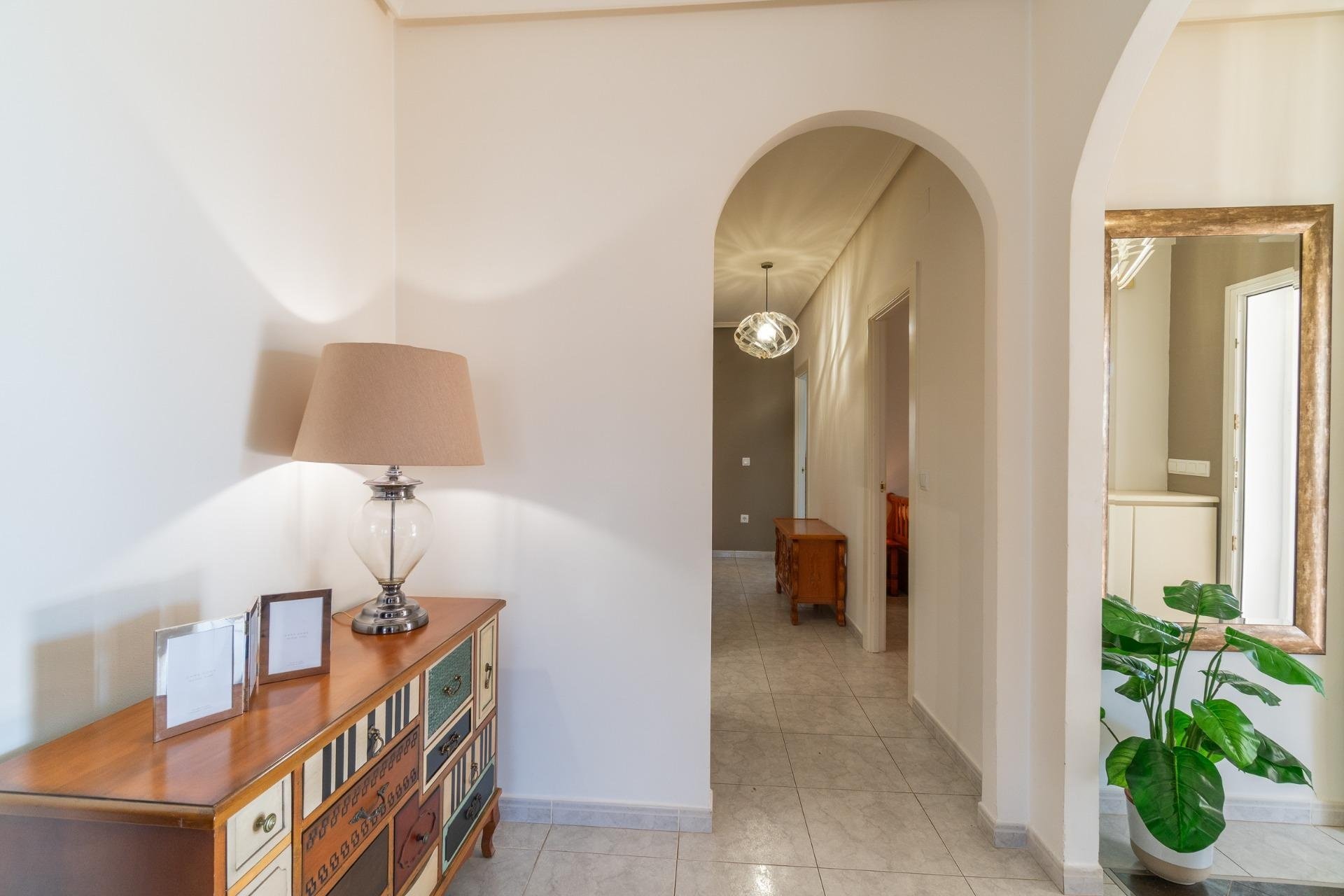 Återförsäljning - Villa - Orihuela Costa - Playa Flamenca