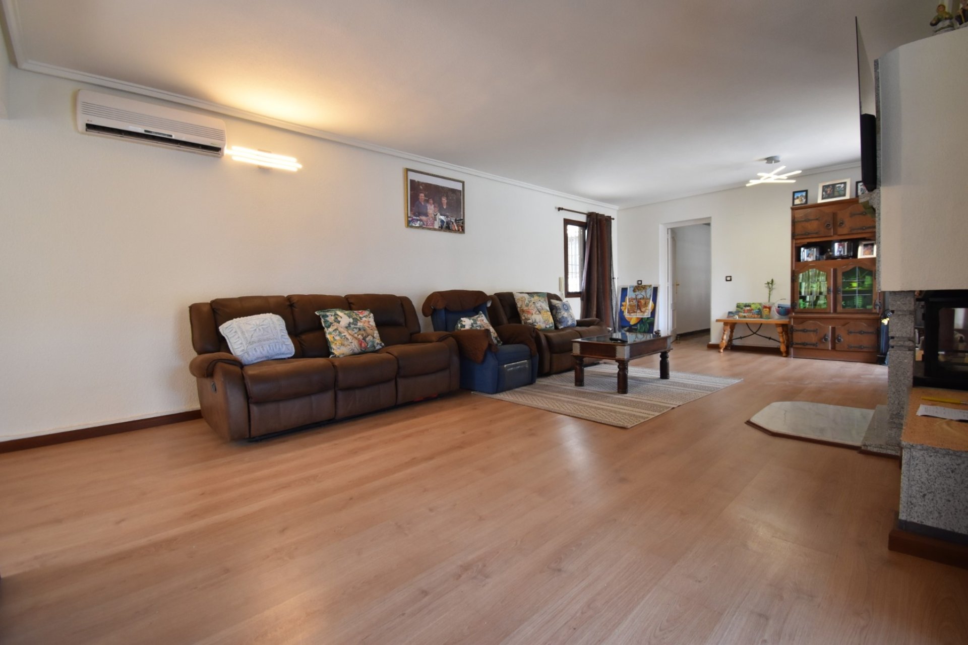 Återförsäljning - Villa - Orihuela Costa - Villamartín