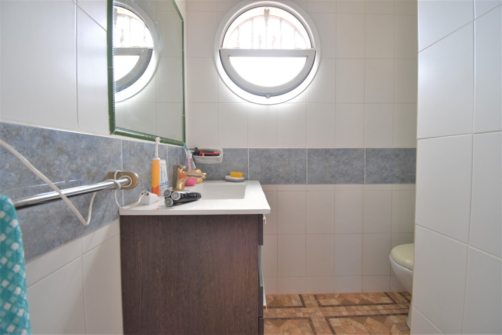 Återförsäljning - Villa - Orihuela Costa - Villamartín