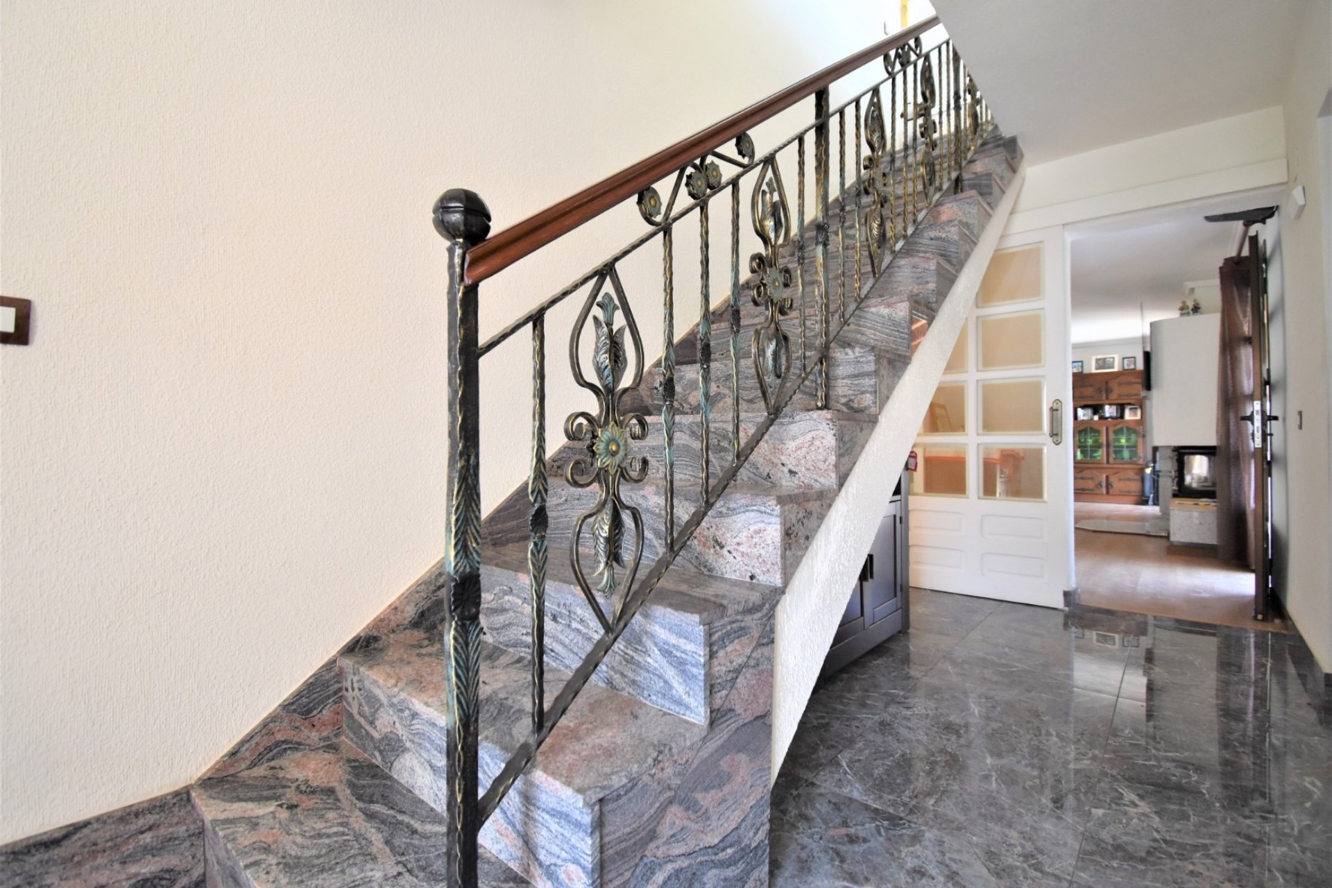 Återförsäljning - Villa - Orihuela Costa - Villamartín