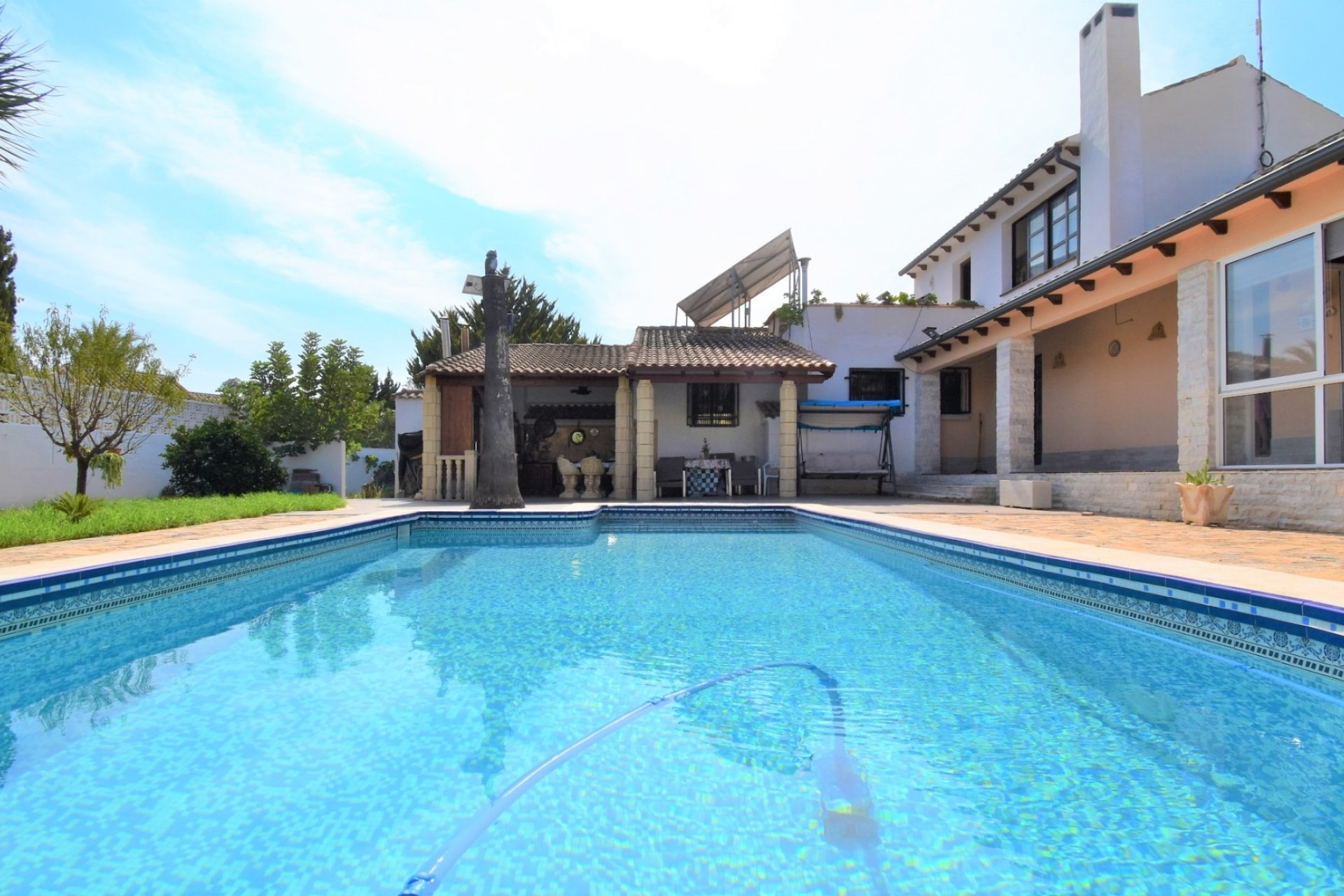 Återförsäljning - Villa - Orihuela Costa - Villamartín