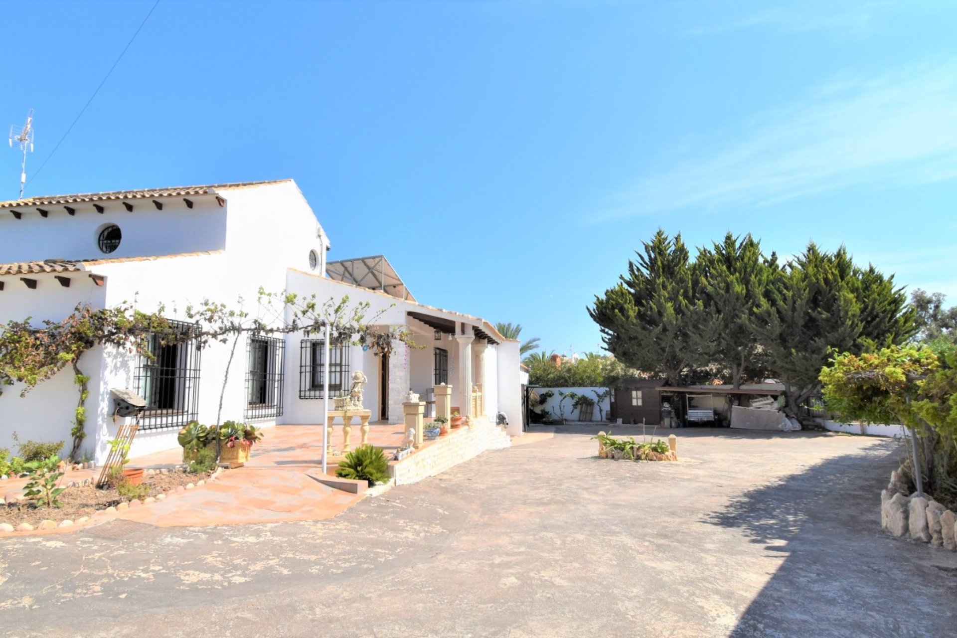 Återförsäljning - Villa - Orihuela Costa - Villamartín