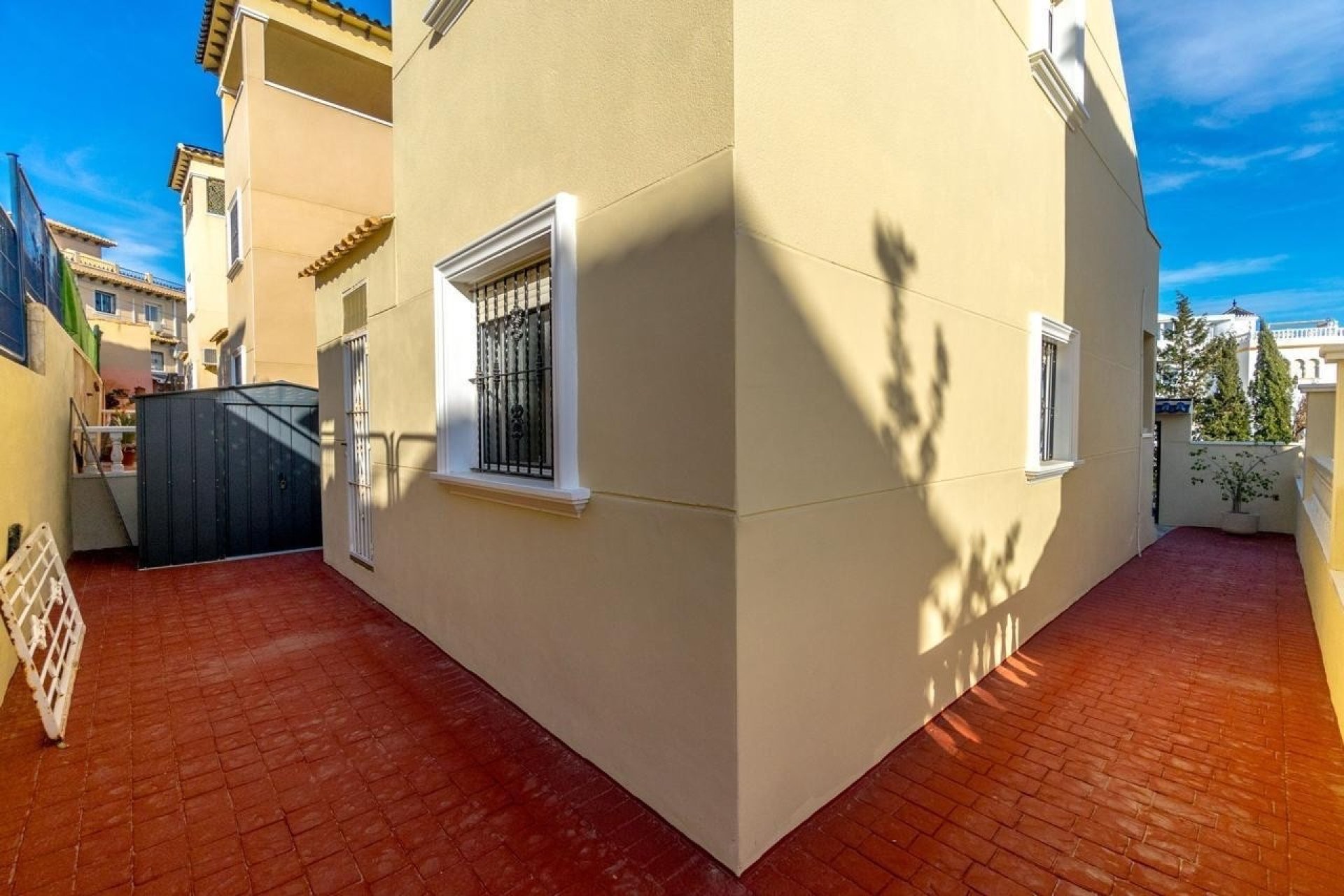 Återförsäljning - Villa - Orihuela Costa - Villamartín
