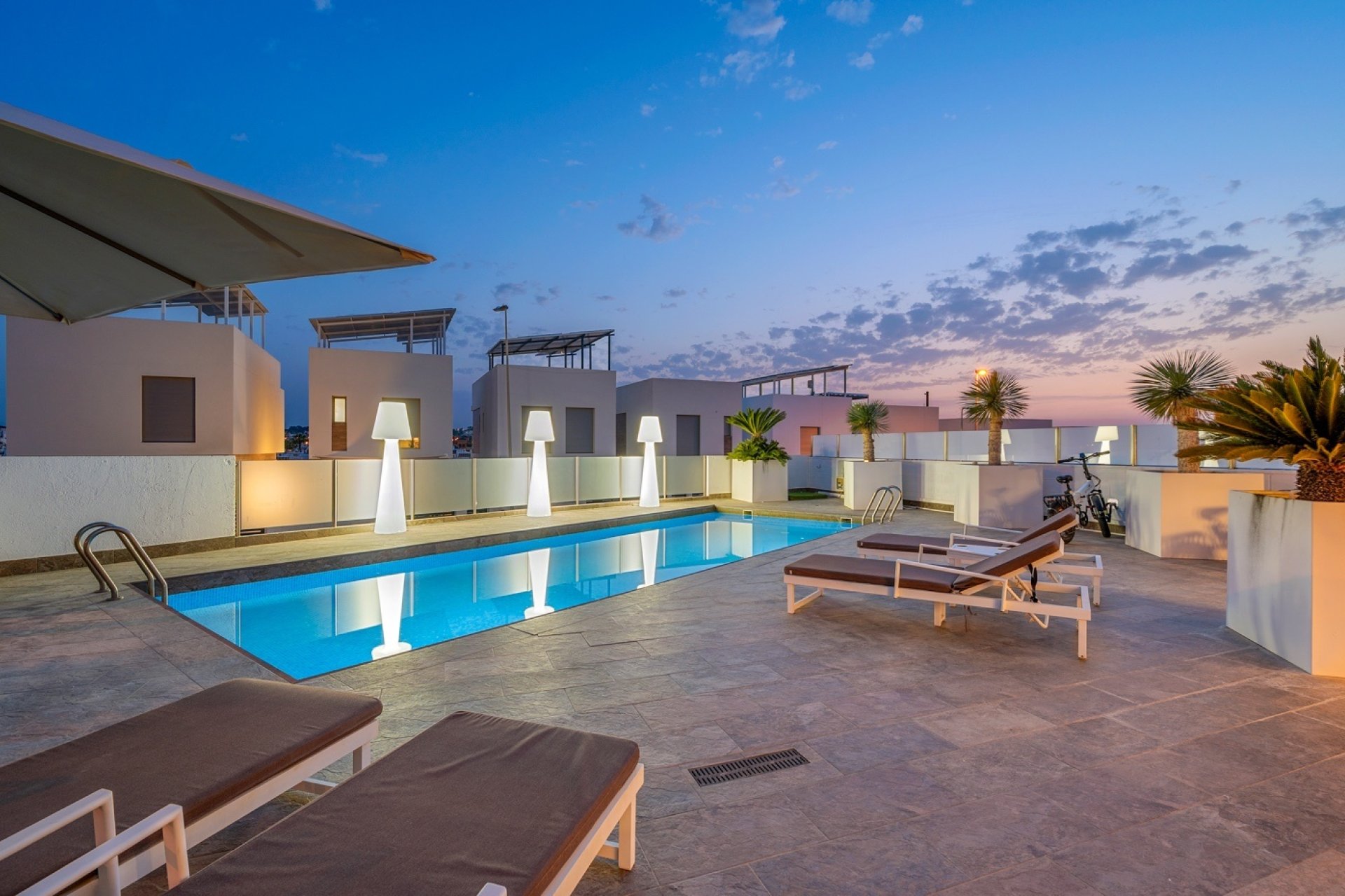 Återförsäljning - Villa - Orihuela Costa - Villamartín