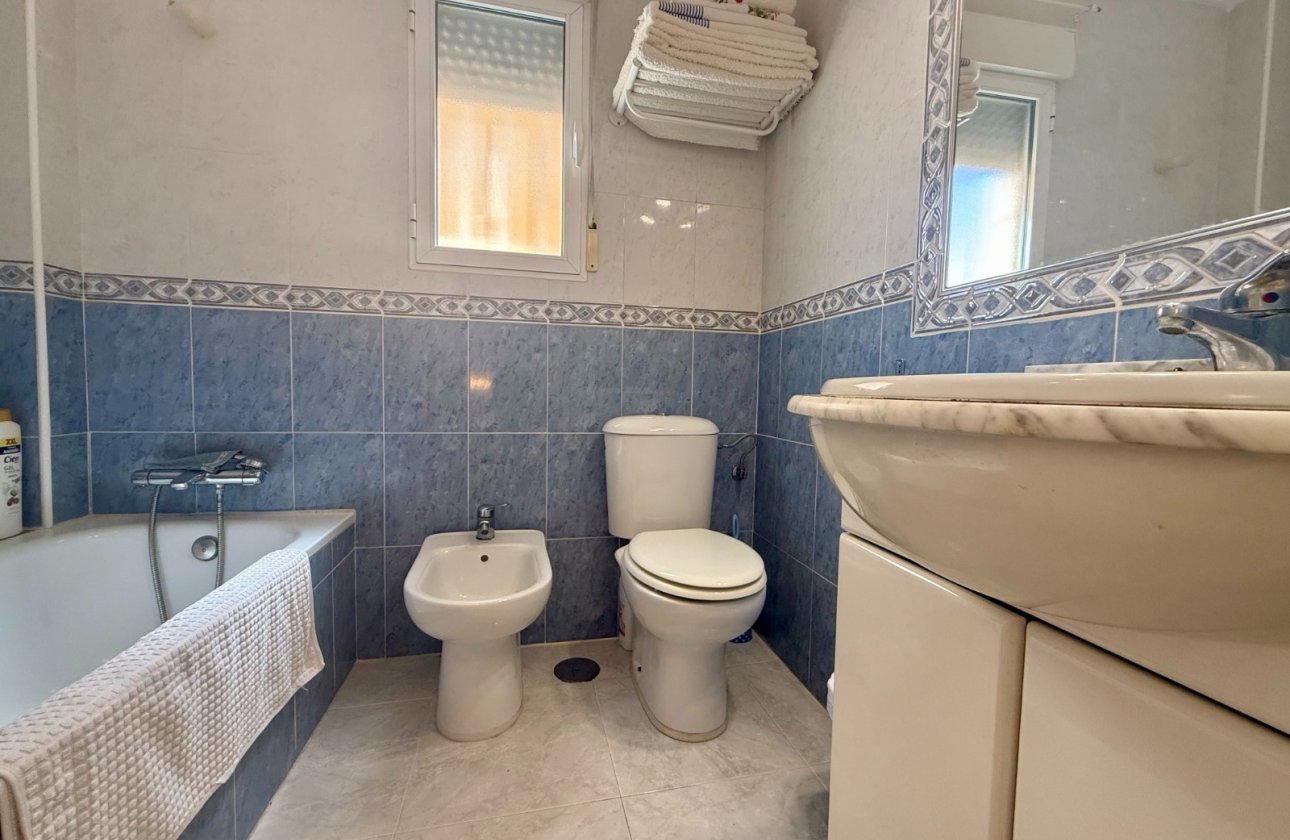 Återförsäljning - Villa - Orihuela Costa - Villamartín
