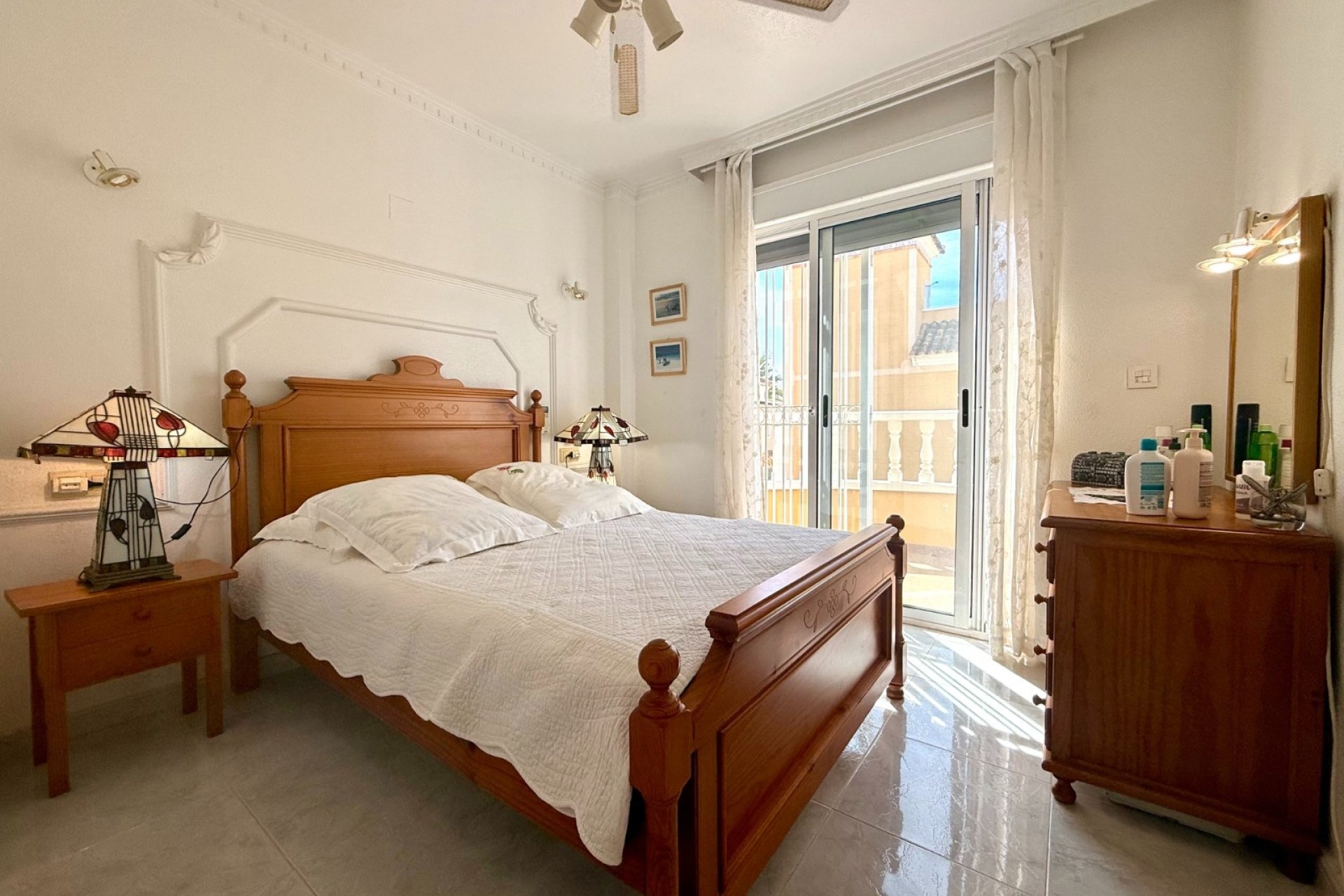 Återförsäljning - Villa - Orihuela Costa - Villamartín